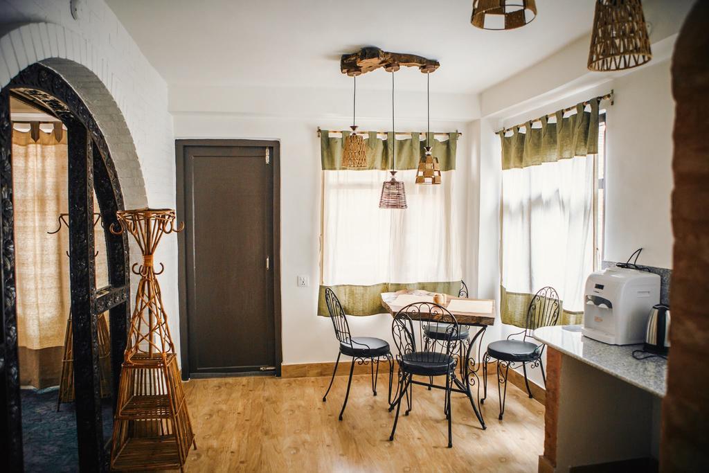 The Life Story Guest House Lalitpur Εξωτερικό φωτογραφία